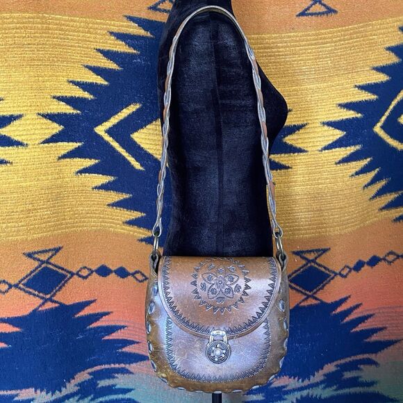 Vintage 70’s Stamped Tooled Leather Shoulder Bag Purse. Eye Of Horus. Bohemian. - Picture 2 of 16